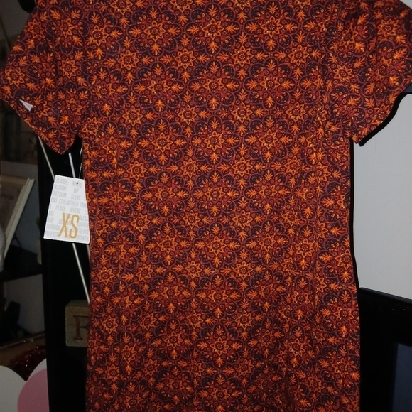 Lularoe Classic T - Picture 5 of 5